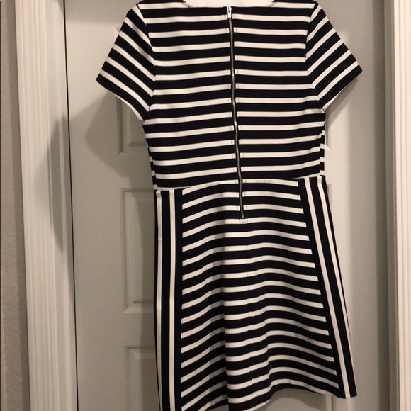 Work dress - Picture 4 of 4